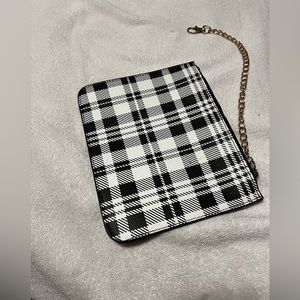 Plaid pattern zipper pouch with chain